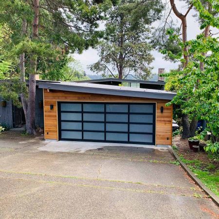 Satin-Etch-Glass-with-Black-Anodized-Frame_